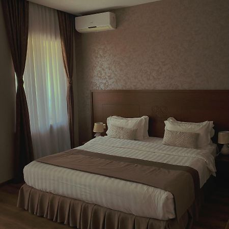 Old Metekhi Hotel Tbilisi Esterno foto