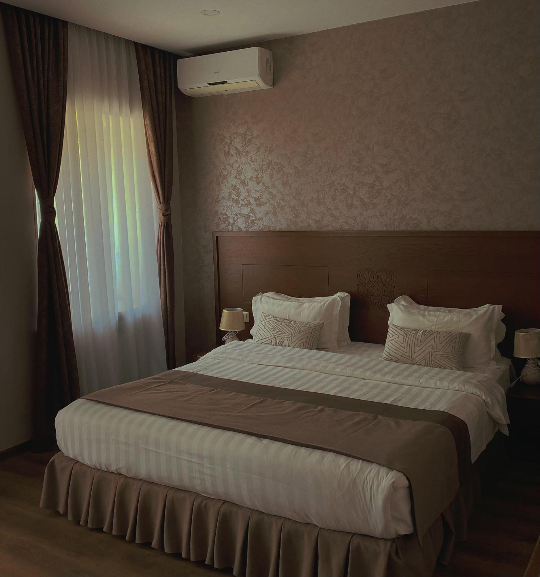 Old Metekhi Hotel Tbilisi Esterno foto