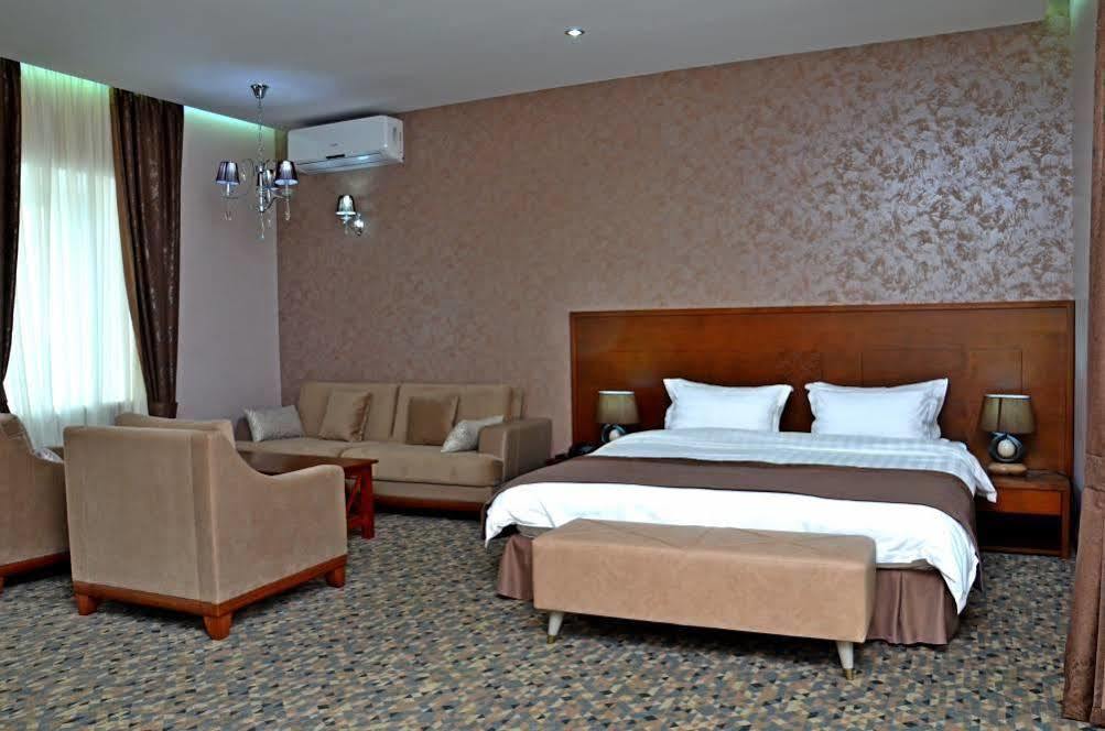 Old Metekhi Hotel Tbilisi Esterno foto